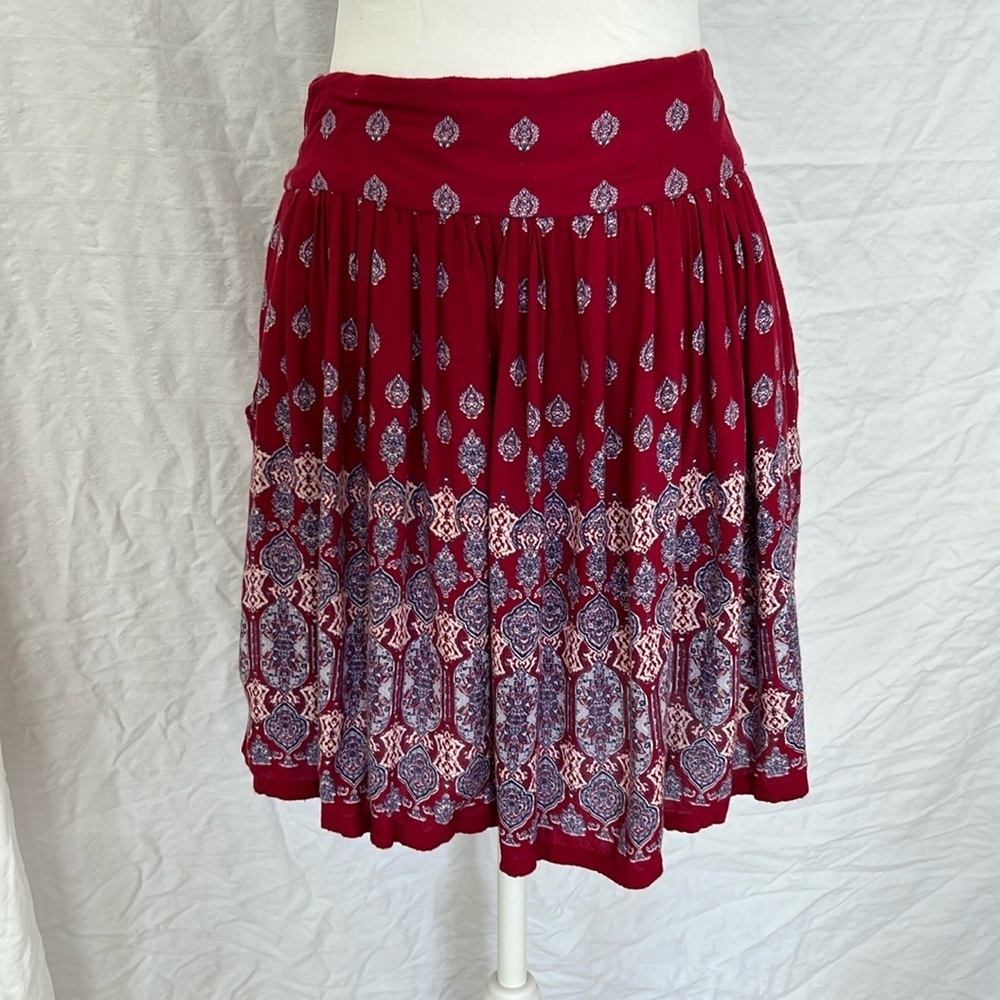 Japna Red and blue paisley skirt with POCKETS!! Sz L